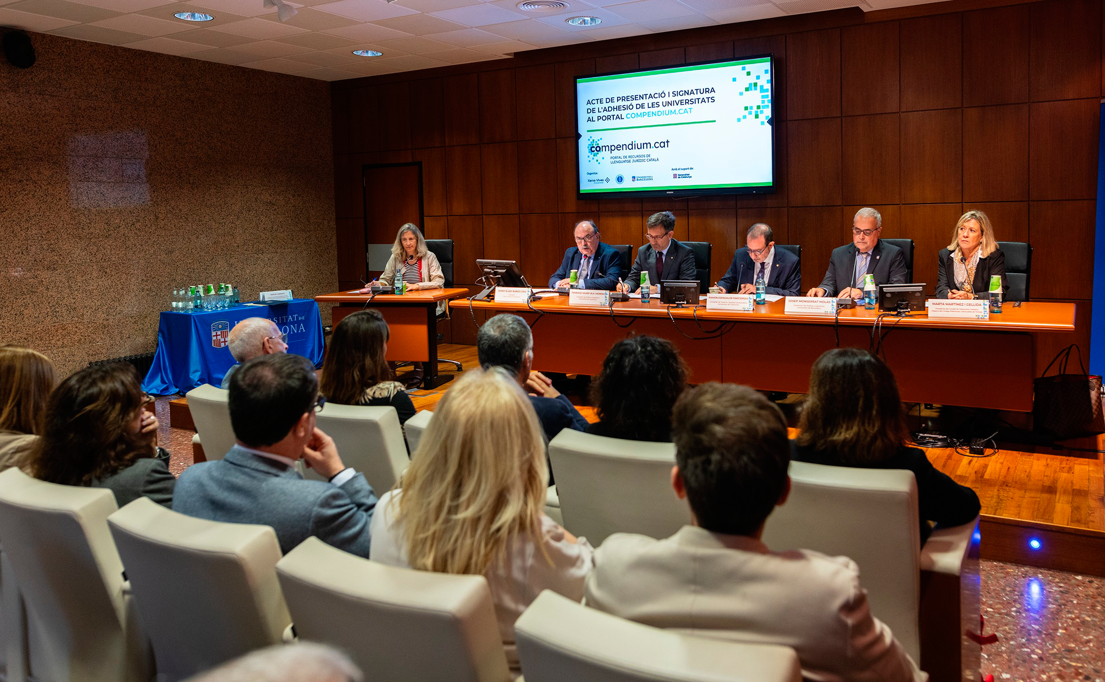 Universitats i advocacia s’uneixen per enfortir el català amb el portal Compendium.cat