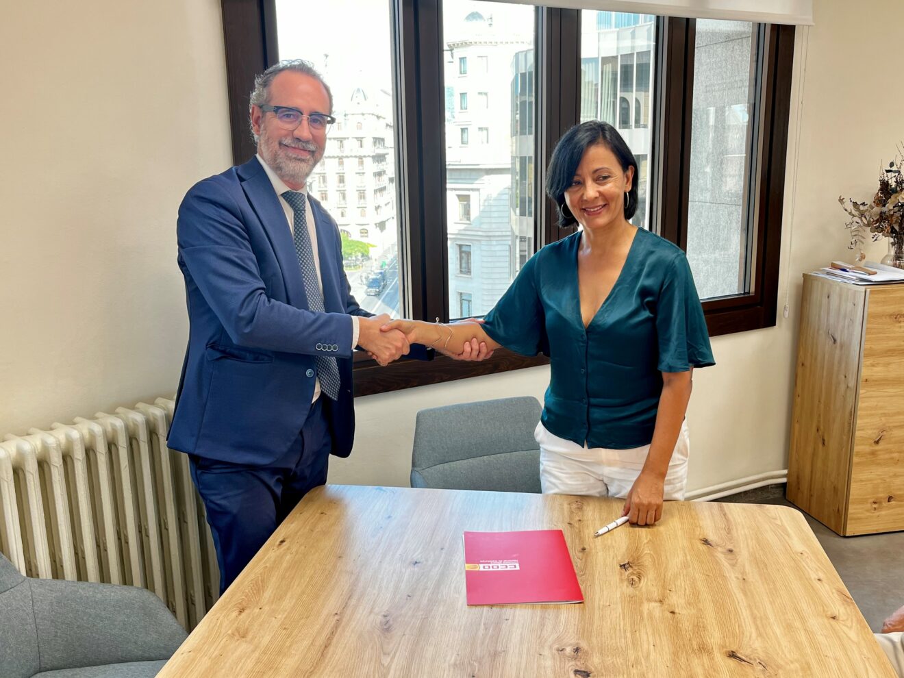 CCOO s’adhereix al Compendium.cat per reforçar l’ús del català en l’àmbit laboral